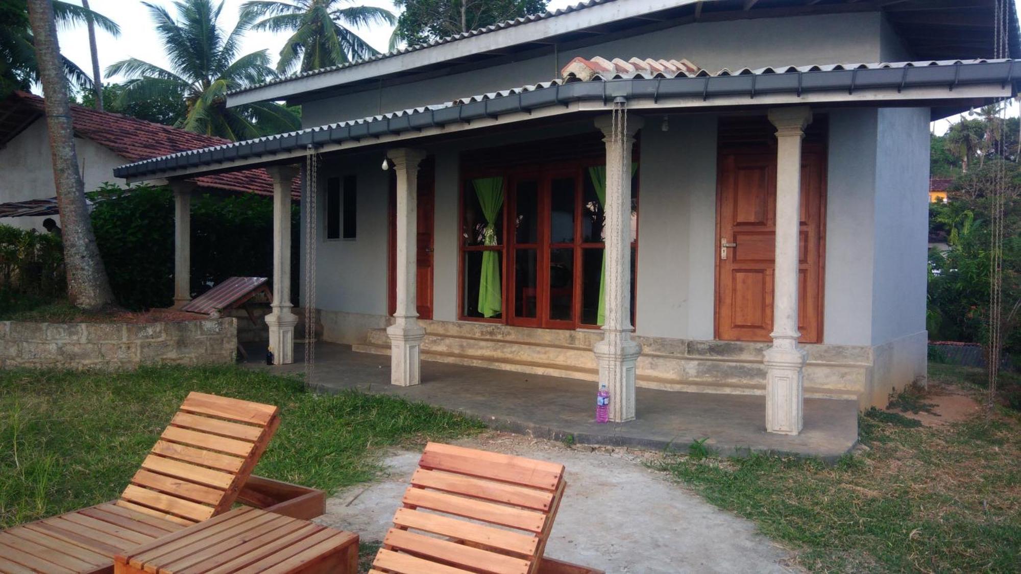 Pemuyan Mirissa70 Bed & Breakfast Exterior foto
